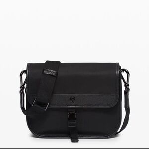 Black Lululemon Crossbody Bag